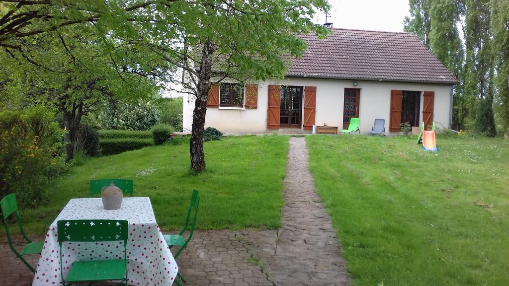 Gite Du Vieux Charme Vila Saint-Amand-en-Puisaye Exterior foto